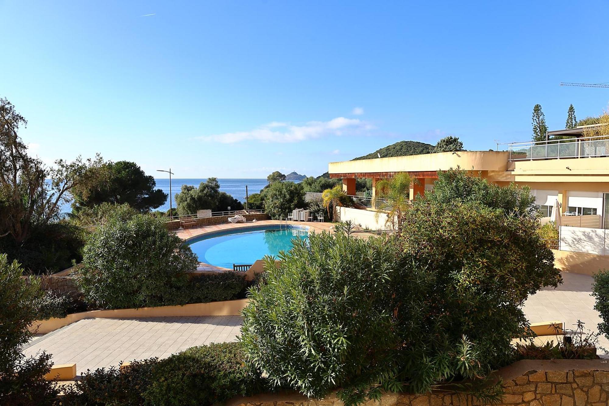 Superbe T2 Vue Mer - Piscine & Plage A 100M Ajaccio  Ngoại thất bức ảnh