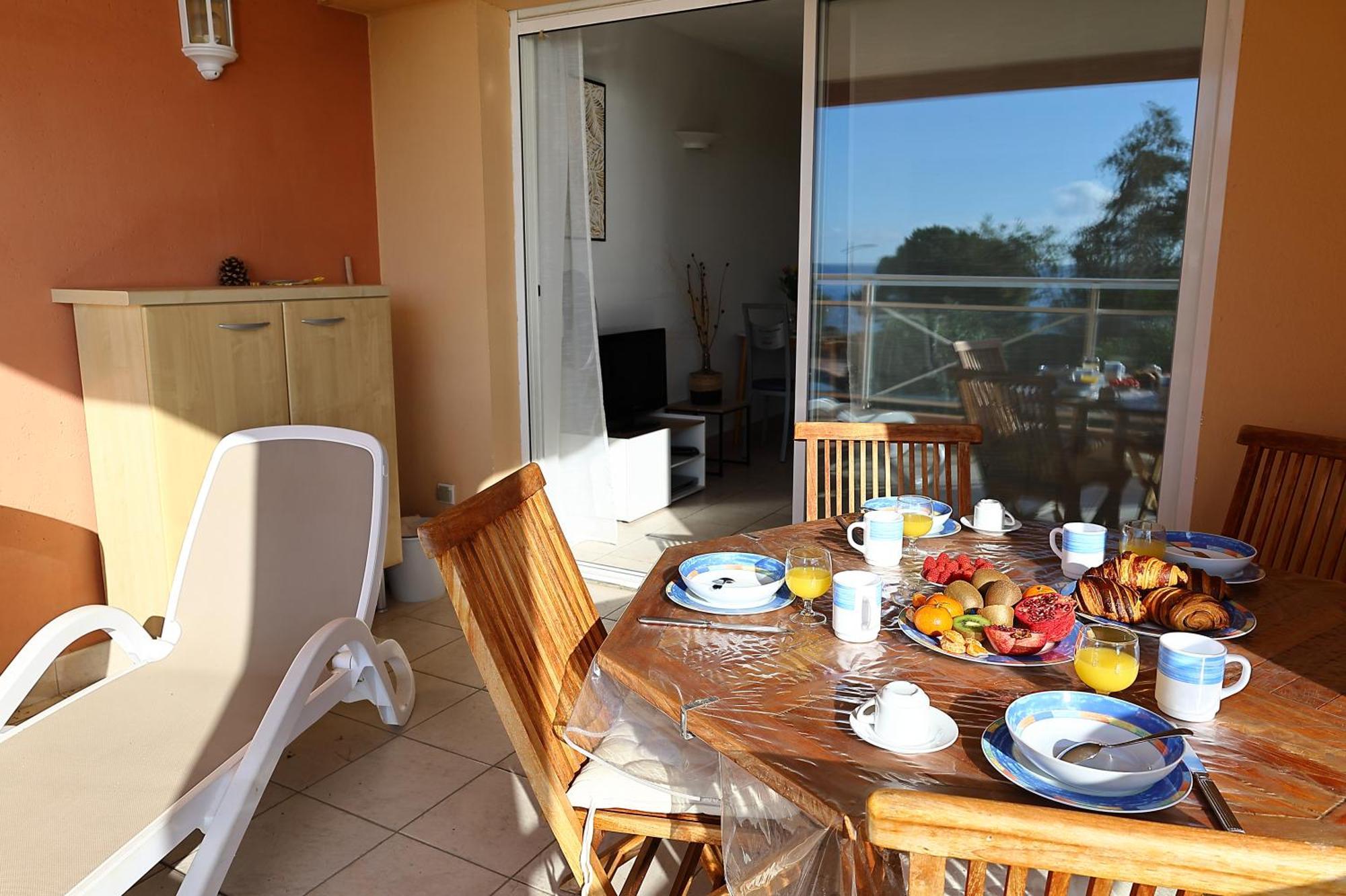 Superbe T2 Vue Mer - Piscine & Plage A 100M Ajaccio  Ngoại thất bức ảnh